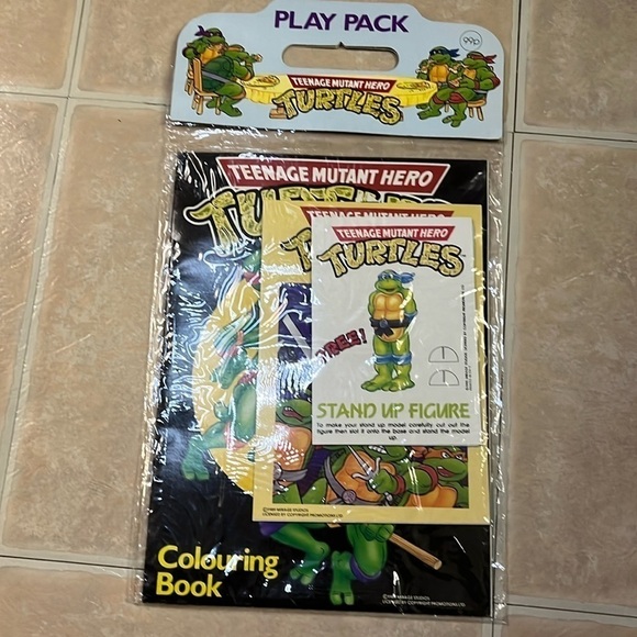 1989 vintage Teenage Mutant ninja turtle play pack, colouring book, pad - Picture 1 of 5